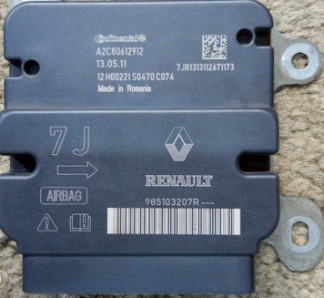 Ремонт блоку SRS AIRBAG 985103207R для Dacia Logan 135621 фото