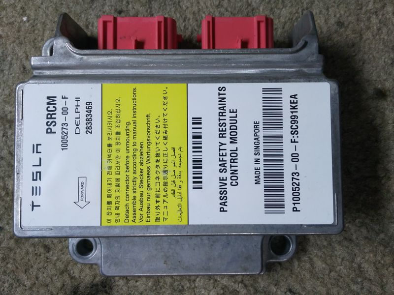 Ремонт блоку SRS AIRBAG 1005273-00-F для Tesla ModelS 28383469 141804 фото